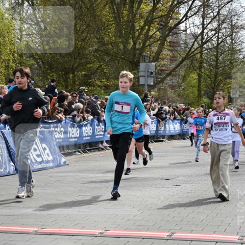12.04.2026 - 45. Internationalen Wilhelmsburger Insellauf J. Mangold http://msf.ph/oto/9524045 12.04.2026 14:49:45 Ziel 377, 879, 1839, 401, 1812, 106, 169, 1, 1813, 497, 1808, 406, 1811, 367, 1830 meine-sportfotos.de
