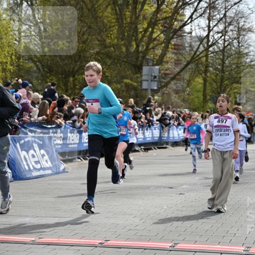 12.04.2026 - 45. Internationalen Wilhelmsburger Insellauf J. Mangold http://msf.ph/oto/9524049 12.04.2026 14:49:45 Ziel 377, 879, 1839, 401, 1812, 106, 169, 1, 1813, 497, 1808, 406, 1811, 367, 1830 meine-sportfotos.de