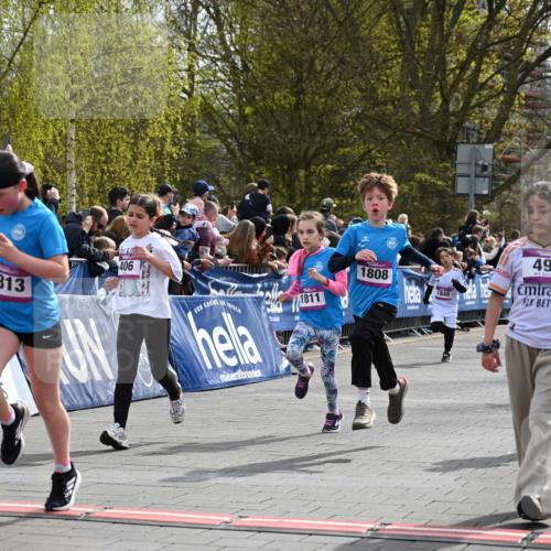 12.04.2026 - 45. Internationalen Wilhelmsburger Insellauf J. Mangold http://msf.ph/oto/9524056 12.04.2026 14:49:47 Ziel 401, 1812, 106, 169, 1, 1813, 497, 1808, 406, 1811, 367, 1830, 1848, 439 meine-sportfotos.de