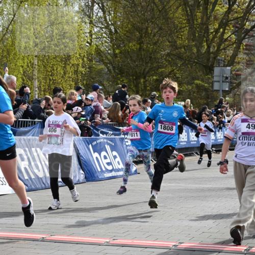 12.04.2026 - 45. Internationalen Wilhelmsburger Insellauf J. Mangold http://msf.ph/oto/9524057 12.04.2026 14:49:47 Ziel 401, 1812, 106, 169, 1, 1813, 497, 1808, 406, 1811, 367, 1830, 1848, 439 meine-sportfotos.de