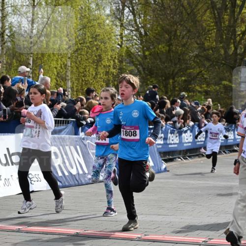 12.04.2026 - 45. Internationalen Wilhelmsburger Insellauf J. Mangold http://msf.ph/oto/9524063 12.04.2026 14:49:47 Ziel 401, 1812, 106, 169, 1, 1813, 497, 1808, 406, 1811, 367, 1830, 1848, 439 meine-sportfotos.de