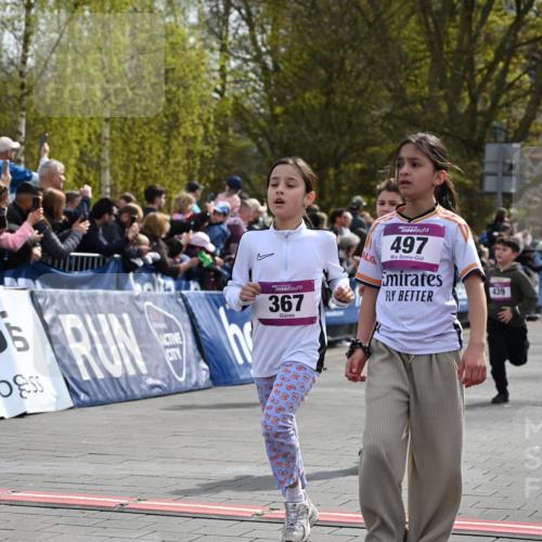 12.04.2026 - 45. Internationalen Wilhelmsburger Insellauf J. Mangold http://msf.ph/oto/9524065 12.04.2026 14:49:48 Ziel 106, 169, 1, 1813, 497, 1808, 406, 1811, 367, 1830, 1848, 439 meine-sportfotos.de
