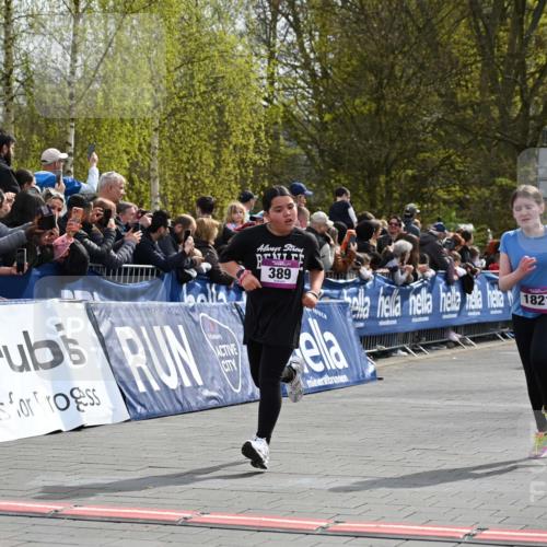 12.04.2026 - 45. Internationalen Wilhelmsburger Insellauf J. Mangold http://msf.ph/oto/9524082 12.04.2026 14:49:53 Ziel 1830, 1848, 439, 389, 1821, 857, 872, 402, 451, 608 meine-sportfotos.de