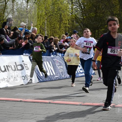 12.04.2026 - 45. Internationalen Wilhelmsburger Insellauf J. Mangold http://msf.ph/oto/9524088 12.04.2026 14:49:56 Ziel 389, 1821, 857, 872, 402, 451, 608, 466, 878, 849, 861, 875, 572, 336, 1036, 1847 meine-sportfotos.de