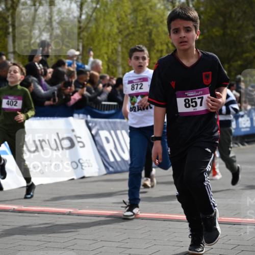 12.04.2026 - 45. Internationalen Wilhelmsburger Insellauf J. Mangold http://msf.ph/oto/9524094 12.04.2026 14:49:57 Ziel 389, 1821, 857, 872, 402, 451, 608, 466, 878, 849, 861, 875, 572, 336, 1036, 1847, 400 meine-sportfotos.de