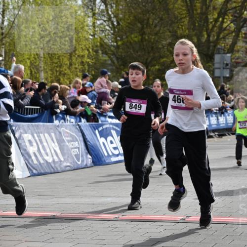 12.04.2026 - 45. Internationalen Wilhelmsburger Insellauf J. Mangold http://msf.ph/oto/9524101 12.04.2026 14:49:58 Ziel 1821, 857, 872, 402, 451, 608, 466, 878, 849, 861, 875, 572, 336, 1036, 1847, 400, 672 meine-sportfotos.de