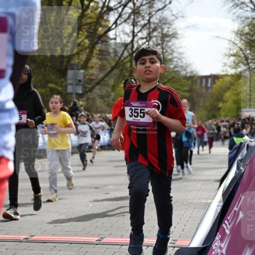 12.04.2026 - 45. Internationalen Wilhelmsburger Insellauf J. Mangold http://msf.ph/oto/9524175 12.04.2026 14:50:13 Ziel 1849, 1810, 352, 902, 1814, 860, 854, 885, 1801, 138, 355, 856, 1038, 516, 445, 395, 600, 168, 396, 871, 173, 369, 21, 403, 398, 1064 meine-sportfotos.de