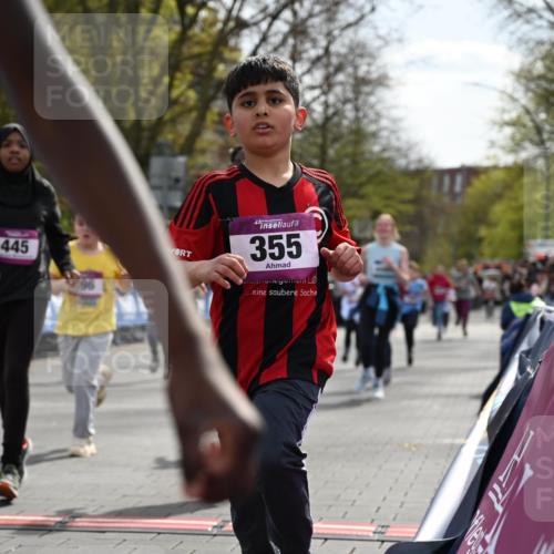 12.04.2026 - 45. Internationalen Wilhelmsburger Insellauf J. Mangold http://msf.ph/oto/9524179 12.04.2026 14:50:13 Ziel 1849, 1810, 352, 902, 1814, 860, 854, 885, 1801, 138, 355, 856, 1038, 516, 445, 395, 600, 168, 396, 871, 173, 369, 21, 403, 398, 1064 meine-sportfotos.de