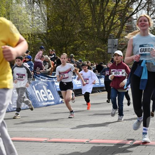 12.04.2026 - 45. Internationalen Wilhelmsburger Insellauf J. Mangold http://msf.ph/oto/9524191 12.04.2026 14:50:16 Ziel 1801, 138, 355, 856, 1038, 516, 445, 395, 600, 168, 396, 871, 173, 369, 21, 403, 398, 1064, 667, 661, 1829, 561, 469 meine-sportfotos.de