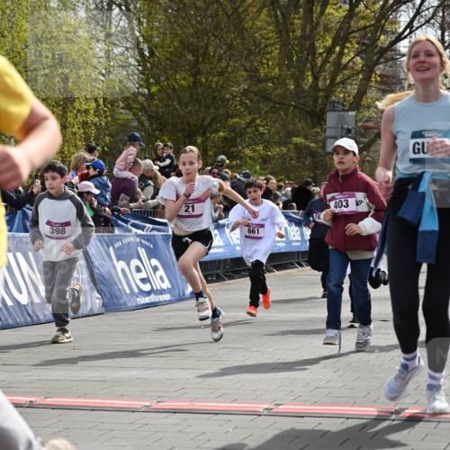 12.04.2026 - 45. Internationalen Wilhelmsburger Insellauf J. Mangold http://msf.ph/oto/9524192 12.04.2026 14:50:16 Ziel 1801, 138, 355, 856, 1038, 516, 445, 395, 600, 168, 396, 871, 173, 369, 21, 403, 398, 1064, 667, 661, 1829, 561, 469 meine-sportfotos.de