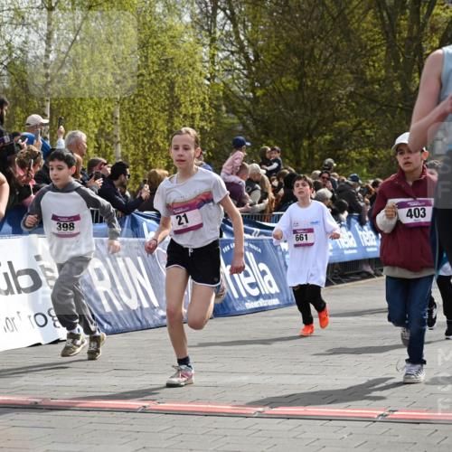 12.04.2026 - 45. Internationalen Wilhelmsburger Insellauf J. Mangold http://msf.ph/oto/9524198 12.04.2026 14:50:17 Ziel 1038, 516, 445, 395, 600, 168, 396, 871, 173, 369, 21, 403, 398, 1064, 667, 661, 1829, 561, 469, 397, 393 meine-sportfotos.de