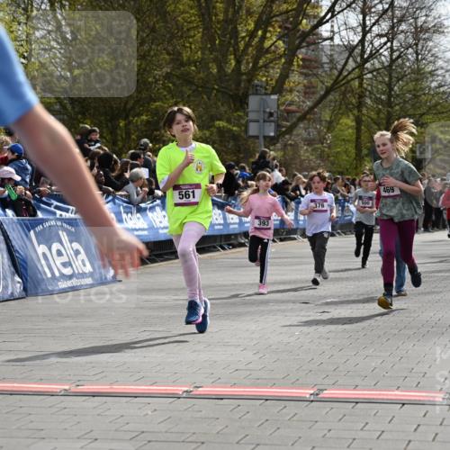 12.04.2026 - 45. Internationalen Wilhelmsburger Insellauf J. Mangold http://msf.ph/oto/9524211 12.04.2026 14:50:19 Ziel 173, 369, 21, 403, 398, 1064, 667, 661, 1829, 561, 469, 397, 393, 376, 890, 500 meine-sportfotos.de
