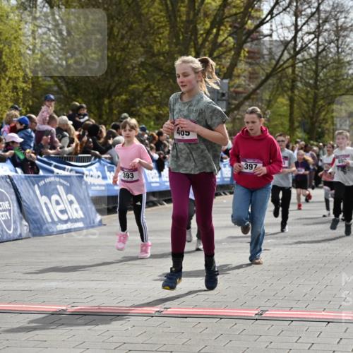 12.04.2026 - 45. Internationalen Wilhelmsburger Insellauf J. Mangold http://msf.ph/oto/9524223 12.04.2026 14:50:21 Ziel 21, 403, 398, 1064, 667, 661, 1829, 561, 469, 397, 393, 376, 890, 500, 1037, 335, 370 meine-sportfotos.de