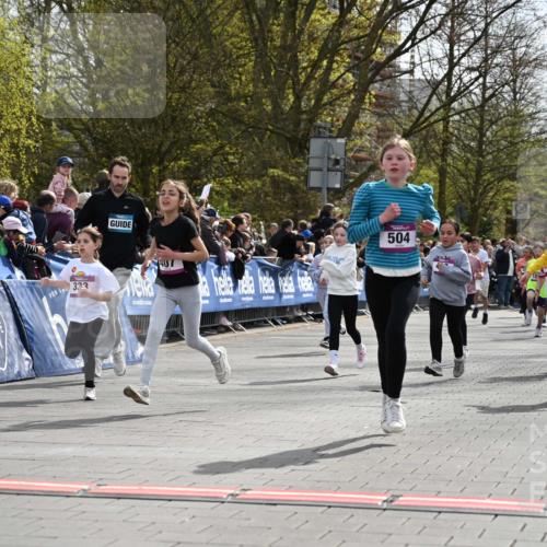 12.04.2026 - 45. Internationalen Wilhelmsburger Insellauf J. Mangold http://msf.ph/oto/9524270 12.04.2026 14:50:29 Ziel 370, 345, 429, 905, 461, 475, 859, 1840, 504, 333, 391, 407, 883, 452, 1834, 491 meine-sportfotos.de