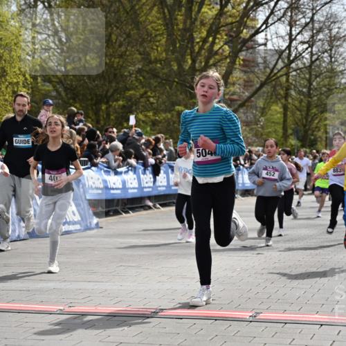 12.04.2026 - 45. Internationalen Wilhelmsburger Insellauf J. Mangold http://msf.ph/oto/9524276 12.04.2026 14:50:30 Ziel 345, 429, 905, 461, 475, 859, 1840, 504, 333, 391, 407, 883, 452, 1834, 491, 426, 392 meine-sportfotos.de