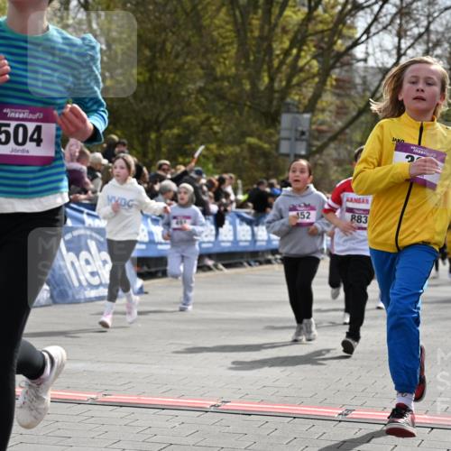 12.04.2026 - 45. Internationalen Wilhelmsburger Insellauf J. Mangold http://msf.ph/oto/9524278 12.04.2026 14:50:31 Ziel 475, 859, 1840, 504, 333, 391, 407, 883, 452, 1834, 491, 426, 392, 880 meine-sportfotos.de