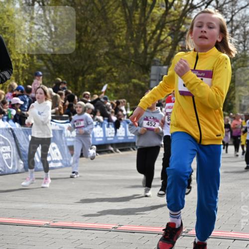 12.04.2026 - 45. Internationalen Wilhelmsburger Insellauf J. Mangold http://msf.ph/oto/9524281 12.04.2026 14:50:31 Ziel 475, 859, 1840, 504, 333, 391, 407, 883, 452, 1834, 491, 426, 392, 880 meine-sportfotos.de