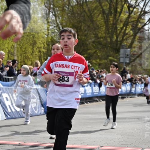 12.04.2026 - 45. Internationalen Wilhelmsburger Insellauf J. Mangold http://msf.ph/oto/9524282 12.04.2026 14:50:32 Ziel 1840, 504, 333, 391, 407, 883, 452, 1834, 491, 426, 392, 880, 151, 1035 meine-sportfotos.de