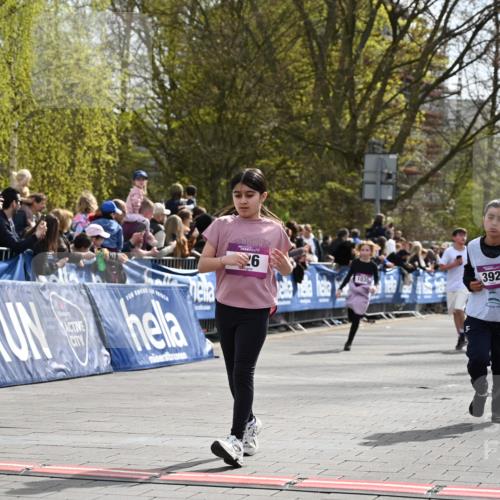12.04.2026 - 45. Internationalen Wilhelmsburger Insellauf J. Mangold http://msf.ph/oto/9524287 12.04.2026 14:50:33 Ziel 1840, 504, 333, 391, 407, 883, 452, 1834, 491, 426, 392, 880, 151, 1035 meine-sportfotos.de