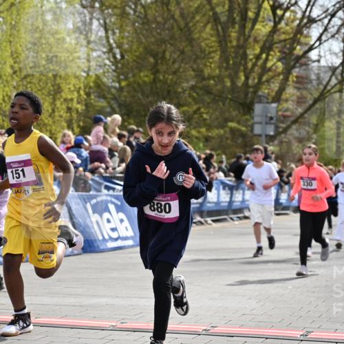 12.04.2026 - 45. Internationalen Wilhelmsburger Insellauf J. Mangold http://msf.ph/oto/9524302 12.04.2026 14:50:36 Ziel 452, 1834, 491, 426, 392, 880, 151, 1035, 330, 362, 865, 1844 meine-sportfotos.de