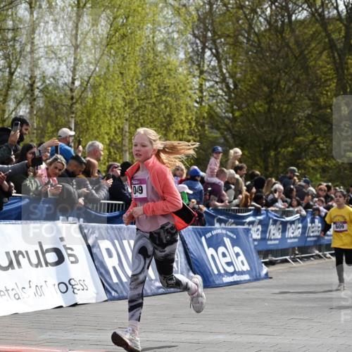 12.04.2026 - 45. Internationalen Wilhelmsburger Insellauf J. Mangold http://msf.ph/oto/9524348 12.04.2026 14:50:45 Ziel 98, 22, 654, 420, 877, 1049, 1837, 609, 331, 626, 895, 357 meine-sportfotos.de