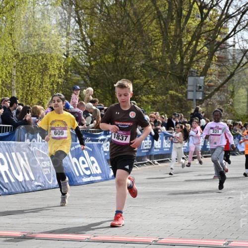 12.04.2026 - 45. Internationalen Wilhelmsburger Insellauf J. Mangold http://msf.ph/oto/9524355 12.04.2026 14:50:46 Ziel 654, 420, 877, 1049, 1837, 609, 331, 626, 895, 357, 889, 408, 351 meine-sportfotos.de