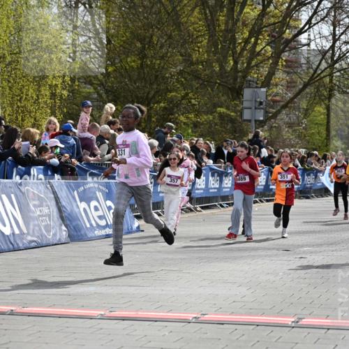 12.04.2026 - 45. Internationalen Wilhelmsburger Insellauf J. Mangold http://msf.ph/oto/9524360 12.04.2026 14:50:47 Ziel 877, 1049, 1837, 609, 331, 626, 895, 357, 889, 408, 351, 893, 455 meine-sportfotos.de