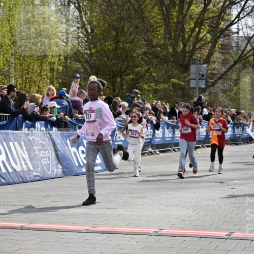 12.04.2026 - 45. Internationalen Wilhelmsburger Insellauf J. Mangold http://msf.ph/oto/9524361 12.04.2026 14:50:47 Ziel 877, 1049, 1837, 609, 331, 626, 895, 357, 889, 408, 351, 893, 455 meine-sportfotos.de