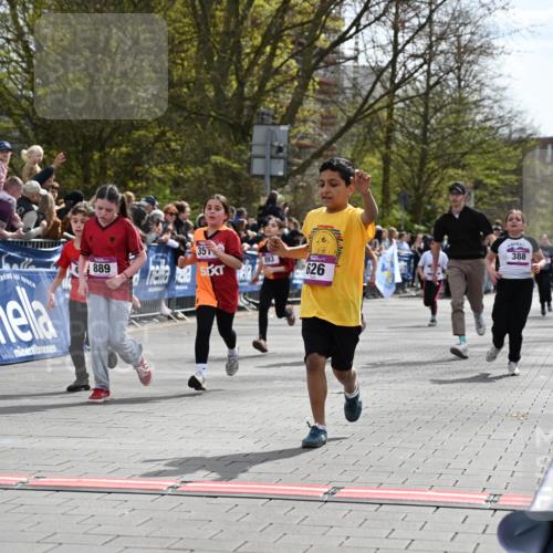 12.04.2026 - 45. Internationalen Wilhelmsburger Insellauf J. Mangold http://msf.ph/oto/9524369 12.04.2026 14:50:49 Ziel 1837, 609, 331, 626, 895, 357, 889, 408, 351, 893, 455, 388 meine-sportfotos.de