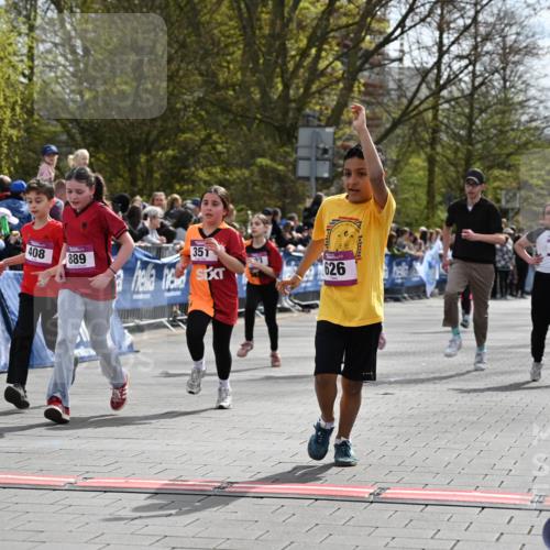 12.04.2026 - 45. Internationalen Wilhelmsburger Insellauf J. Mangold http://msf.ph/oto/9524375 12.04.2026 14:50:49 Ziel 1837, 609, 331, 626, 895, 357, 889, 408, 351, 893, 455, 388 meine-sportfotos.de
