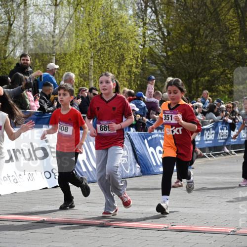 12.04.2026 - 45. Internationalen Wilhelmsburger Insellauf J. Mangold http://msf.ph/oto/9524379 12.04.2026 14:50:50 Ziel 1837, 609, 331, 626, 895, 357, 889, 408, 351, 893, 455, 388 meine-sportfotos.de