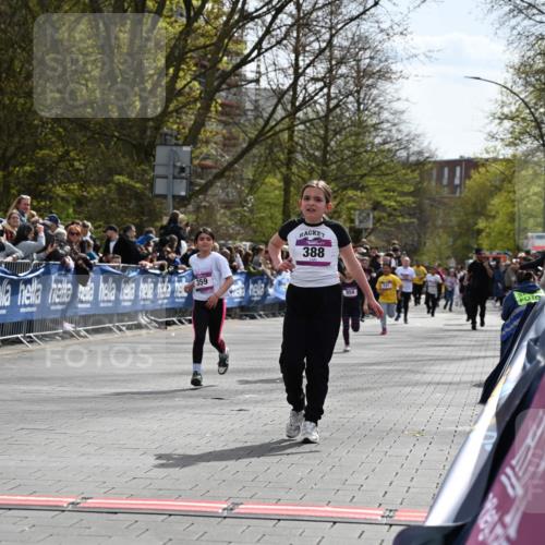 12.04.2026 - 45. Internationalen Wilhelmsburger Insellauf J. Mangold http://msf.ph/oto/9524384 12.04.2026 14:50:52 Ziel 626, 895, 357, 889, 408, 351, 893, 455, 388, 663, 359, 858 meine-sportfotos.de