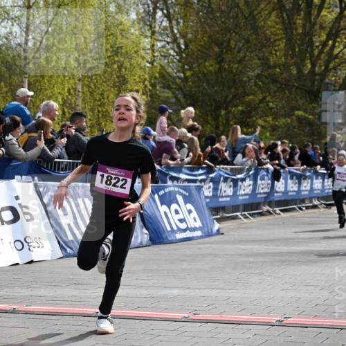 12.04.2026 - 45. Internationalen Wilhelmsburger Insellauf J. Mangold http://msf.ph/oto/9524414 12.04.2026 14:50:59 Ziel 663, 359, 858, 531, 493, 1822, 495, 1041, 1052, 116 meine-sportfotos.de