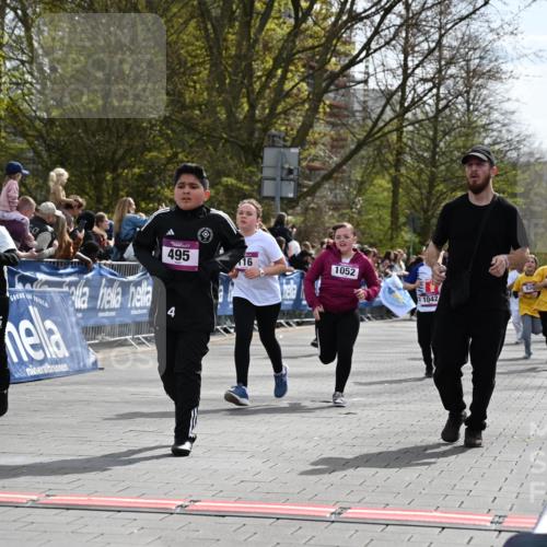 12.04.2026 - 45. Internationalen Wilhelmsburger Insellauf J. Mangold http://msf.ph/oto/9524423 12.04.2026 14:51:01 Ziel 531, 493, 1822, 495, 1041, 1052, 116, 593, 1042, 686, 536 meine-sportfotos.de