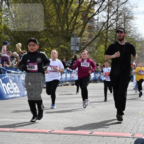 12.04.2026 - 45. Internationalen Wilhelmsburger Insellauf J. Mangold http://msf.ph/oto/9524429 12.04.2026 14:51:02 Ziel 531, 493, 1822, 495, 1041, 1052, 116, 593, 1042, 686, 536, 1047 meine-sportfotos.de