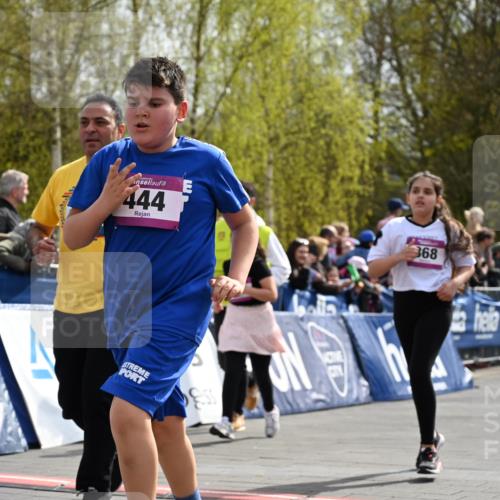 12.04.2026 - 45. Internationalen Wilhelmsburger Insellauf J. Mangold http://msf.ph/oto/9524479 12.04.2026 14:51:19 Ziel 435, 1051, 544, 444, 868, 852, 358, 1072 meine-sportfotos.de