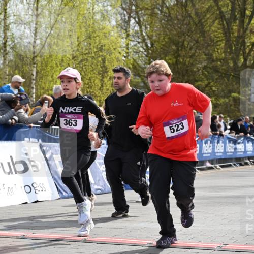 12.04.2026 - 45. Internationalen Wilhelmsburger Insellauf J. Mangold http://msf.ph/oto/9524572 12.04.2026 14:51:39 Ziel 1071, 523, 363, 342, 505 meine-sportfotos.de