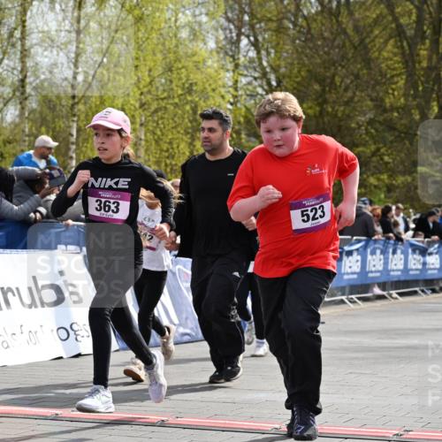 12.04.2026 - 45. Internationalen Wilhelmsburger Insellauf J. Mangold http://msf.ph/oto/9524573 12.04.2026 14:51:39 Ziel 1071, 523, 363, 342, 505 meine-sportfotos.de