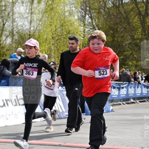 12.04.2026 - 45. Internationalen Wilhelmsburger Insellauf J. Mangold http://msf.ph/oto/9524574 12.04.2026 14:51:39 Ziel 1071, 523, 363, 342, 505 meine-sportfotos.de