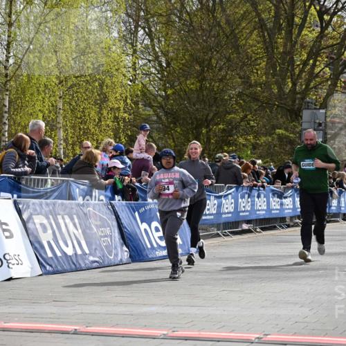 12.04.2026 - 45. Internationalen Wilhelmsburger Insellauf J. Mangold http://msf.ph/oto/9524603 12.04.2026 14:51:49 Ziel 891, 512, 394 meine-sportfotos.de