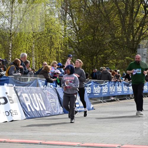 12.04.2026 - 45. Internationalen Wilhelmsburger Insellauf J. Mangold http://msf.ph/oto/9524606 12.04.2026 14:51:50 Ziel 512, 394 meine-sportfotos.de