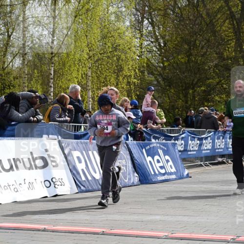 12.04.2026 - 45. Internationalen Wilhelmsburger Insellauf J. Mangold http://msf.ph/oto/9524608 12.04.2026 14:51:50 Ziel 512, 394 meine-sportfotos.de