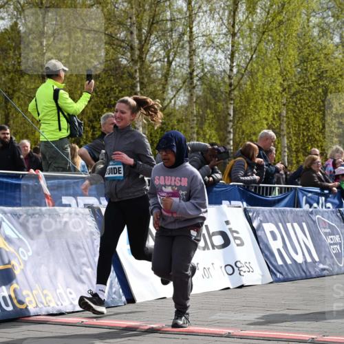 12.04.2026 - 45. Internationalen Wilhelmsburger Insellauf J. Mangold http://msf.ph/oto/9524618 12.04.2026 14:51:51 Ziel 394 meine-sportfotos.de