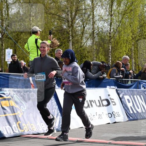 12.04.2026 - 45. Internationalen Wilhelmsburger Insellauf J. Mangold http://msf.ph/oto/9524620 12.04.2026 14:51:51 Ziel 394 meine-sportfotos.de