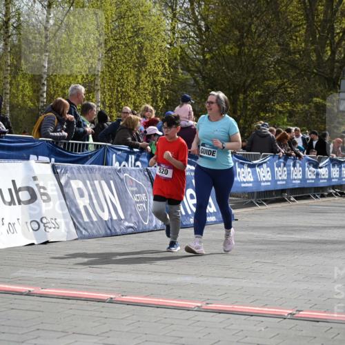 12.04.2026 - 45. Internationalen Wilhelmsburger Insellauf J. Mangold http://msf.ph/oto/9524624 12.04.2026 14:51:59 Ziel 520, 350, 892, 490 meine-sportfotos.de