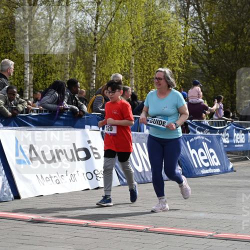 12.04.2026 - 45. Internationalen Wilhelmsburger Insellauf J. Mangold http://msf.ph/oto/9524634 12.04.2026 14:52:00 Ziel 520, 350, 892, 490, 114 meine-sportfotos.de