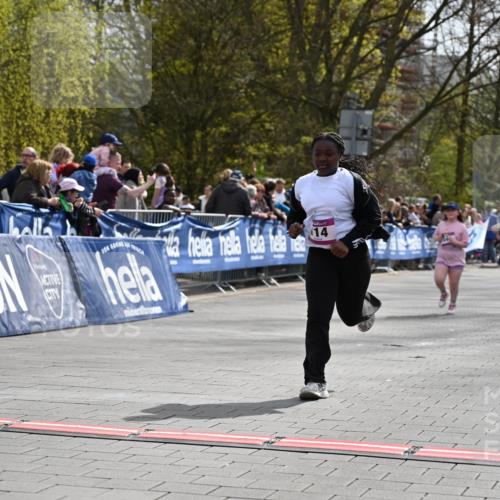 12.04.2026 - 45. Internationalen Wilhelmsburger Insellauf J. Mangold http://msf.ph/oto/9524648 12.04.2026 14:52:04 Ziel 520, 350, 892, 490, 114, 341 meine-sportfotos.de