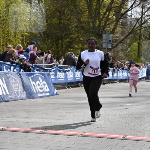 12.04.2026 - 45. Internationalen Wilhelmsburger Insellauf J. Mangold http://msf.ph/oto/9524650 12.04.2026 14:52:04 Ziel 520, 350, 892, 490, 114, 341 meine-sportfotos.de