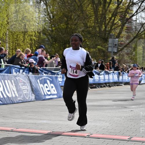 12.04.2026 - 45. Internationalen Wilhelmsburger Insellauf J. Mangold http://msf.ph/oto/9524654 12.04.2026 14:52:05 Ziel 520, 350, 892, 490, 114, 341 meine-sportfotos.de