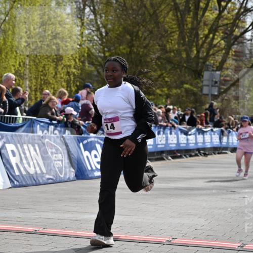 12.04.2026 - 45. Internationalen Wilhelmsburger Insellauf J. Mangold http://msf.ph/oto/9524656 12.04.2026 14:52:05 Ziel 520, 350, 892, 490, 114, 341 meine-sportfotos.de